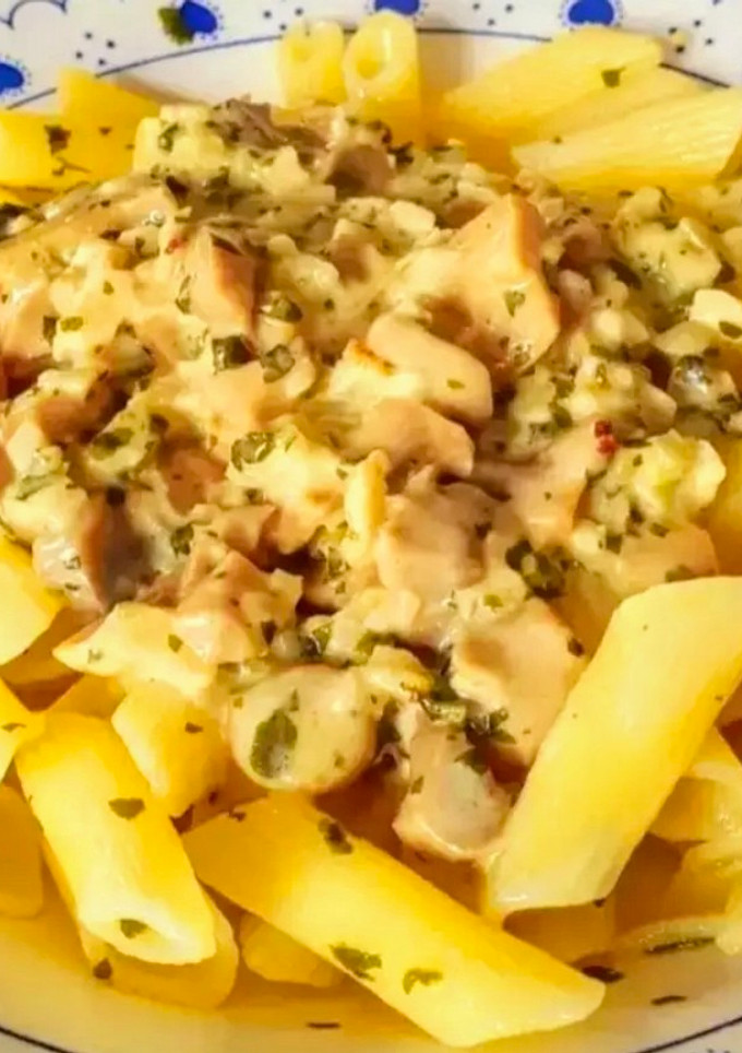 Una foto de Pasta en salsa de setas