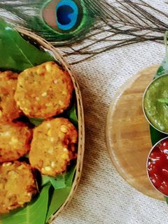 डाळ वडा रेसिपी (daal vada recipe in marathi) रेसिपी चे मुख्य फोटो