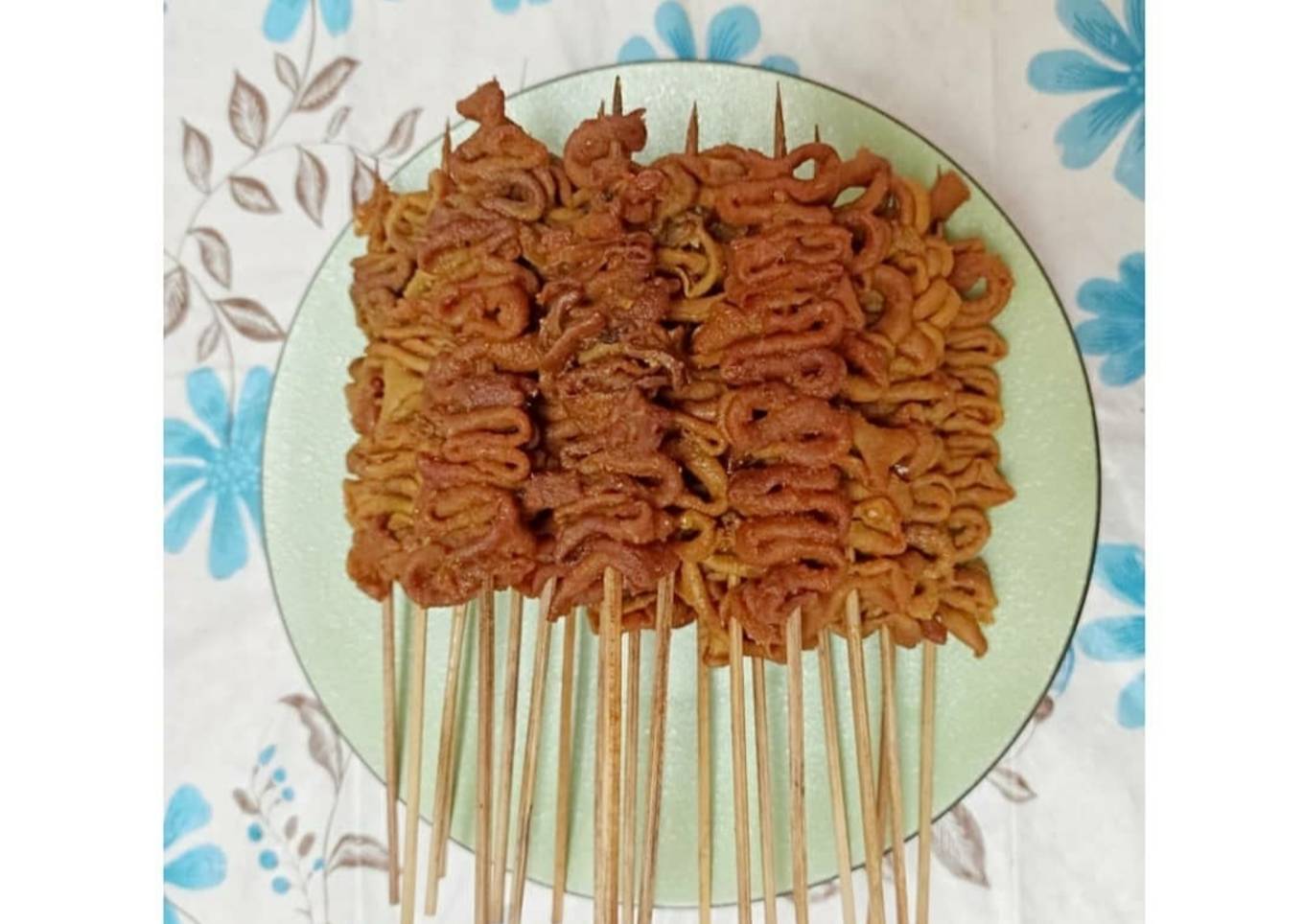 3. Sate Usus ala Angkringan / Hik