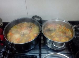 Una foto de Caldos caseros para freezar y tener siempre a mano