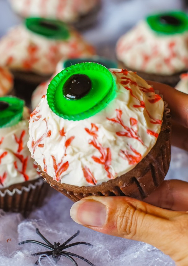 Una foto de Cupcakes ojos Halloween (sin gluten)