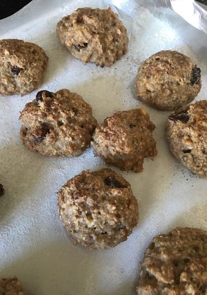 Una foto de Galletas de Avena, Banana, Nuez y pasas de uva