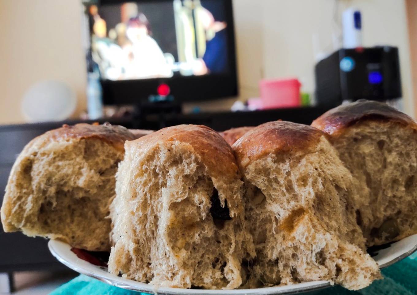 Premium roti sobek kayu manis