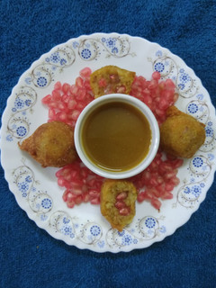 કેળાં વડા (Kela Vada Recipe In Gujarati) રેસીપી મુખ્ય ફોટો