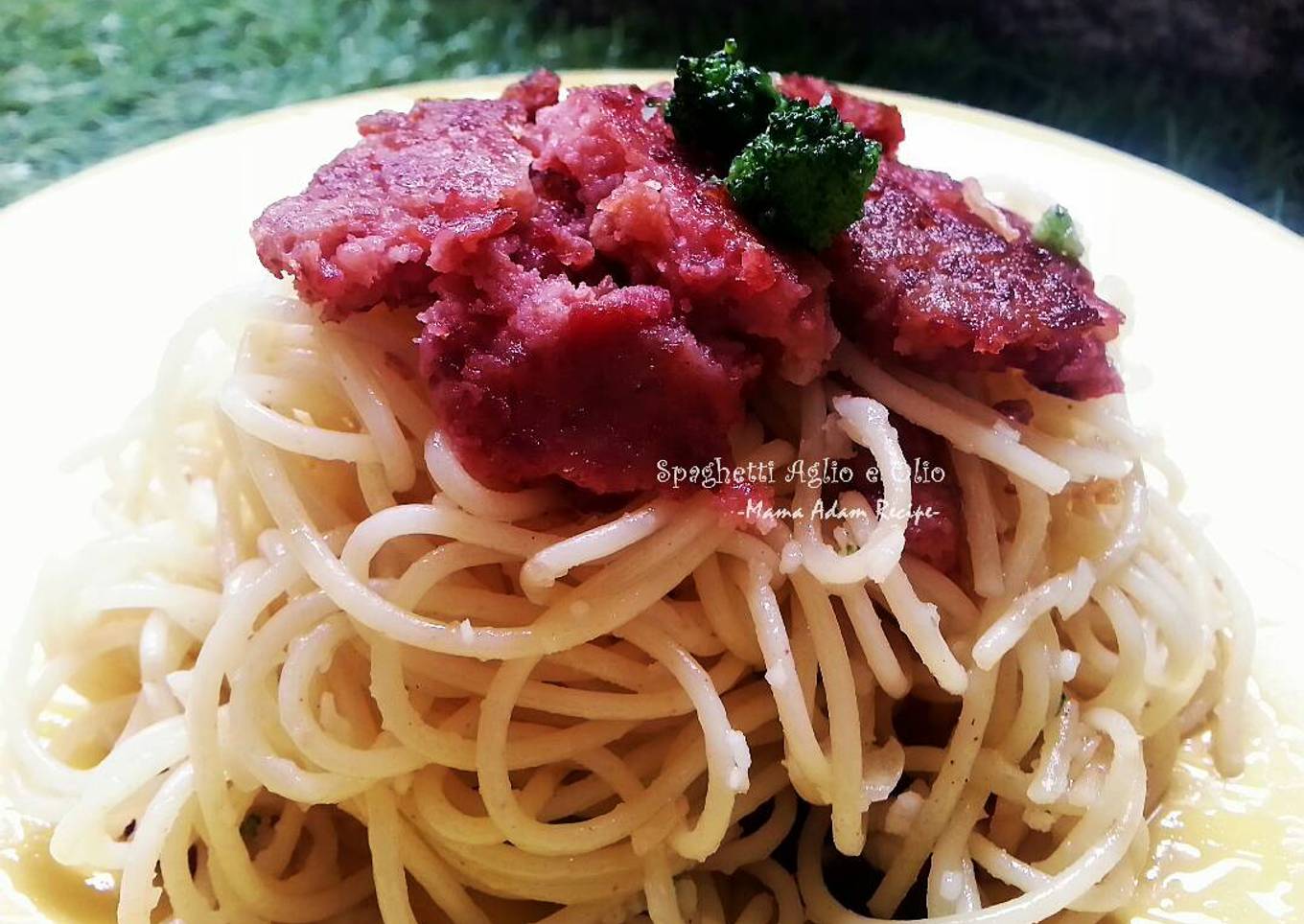 Spaghetti Aglio e Olio with Corned Beef
