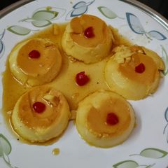 A picture of Eggless caramel custard pudding.