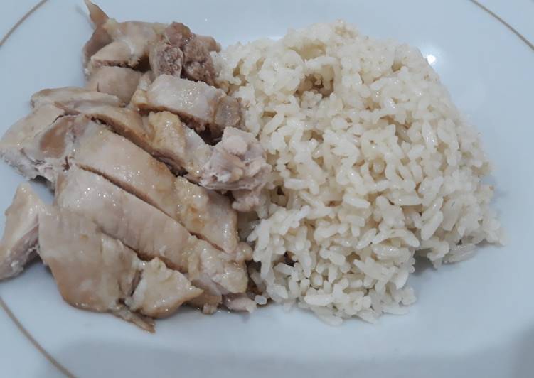 Langkah Mudah untuk Membuat Nasi Hainan Rice Cooker, Menggugah Selera
