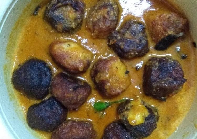 Chena kofta curry