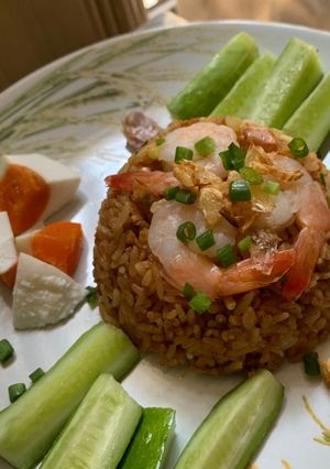 รูปของ ข้าวผัดน้ำพริกเผากุ้งใส่หมูสับกับไข่เค็ม