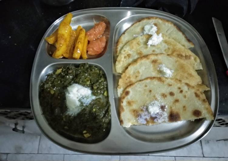 How to Prepare Homemade Makki ki Roti with Sarson ka Saag and chatpata mooli galgal achar