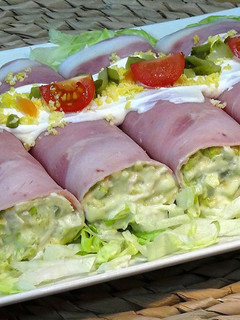 Una foto de Rollitos de jamón York, súper fáciles de hacer y riquísimos