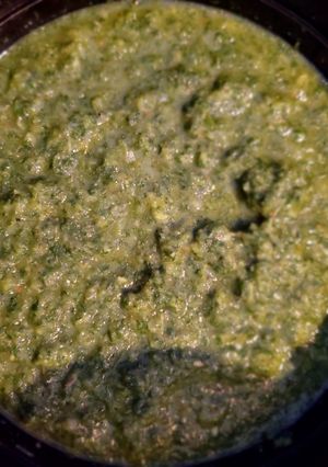A picture of Mint chutney.