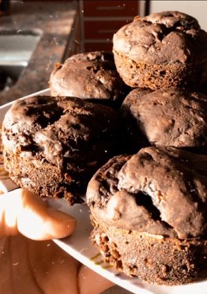 Una foto de Mug cake de banana y chocolate