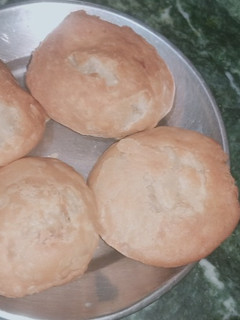 खस्ता कचौड़ी (khasta kachodi recipe in Hindi) रेसिपी मुख्य फोटो