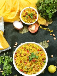 पोहा (poha recipe in hindi) रेसिपी मुख्य फोटो