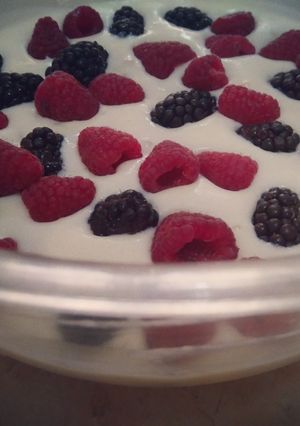 Una foto de Tapioca con frutos rojos