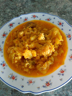 Una foto de Coliflor esparragada. En olla Gm