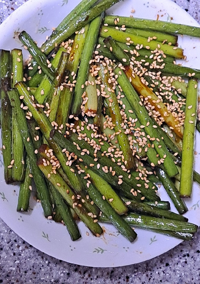 Hình của món Ngồng tỏi xào nước tương.