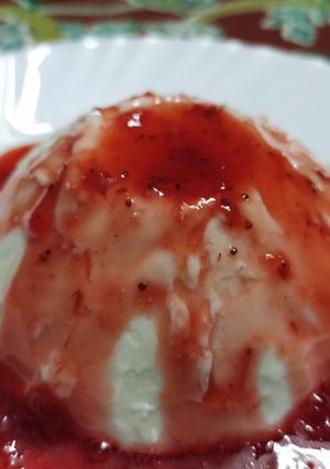 A picture of Strawberry pannacotta.