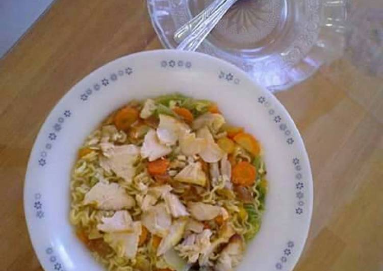 Resep Mie Rebus ala Mama Vien oleh Hanifah Ervin - Cookpad