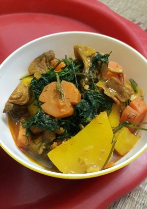 Hình của món Canh khoai tây nấu gà 🥘🥘.