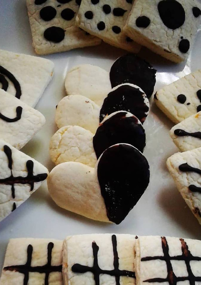 Una foto de Galletitas de crema de leche o  nata /sin manteca/sin huevo