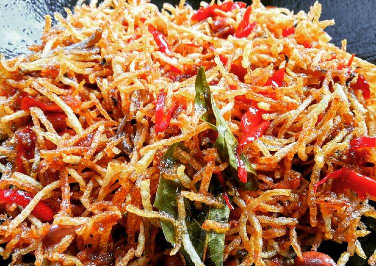 Cara Membuat Orak Arik Kentang Teri Kacang yang Enak