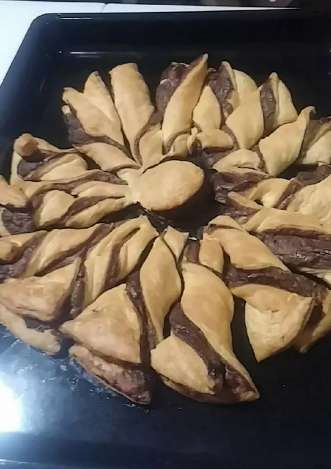 Una foto de Hojaldre con crema de cacao