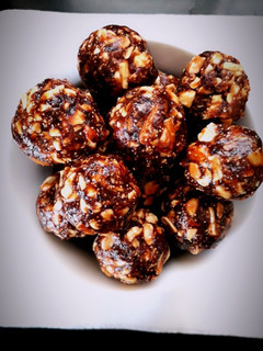 A picture of Dryfruit Laddu.