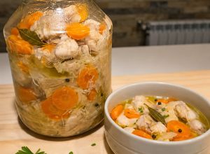 Una foto de Escabeche de pollo