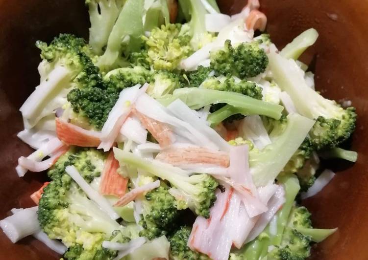 Steps to Prepare Homemade Brocolli Salad