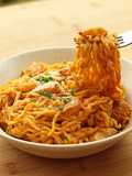 Ramyeon (Mie Instan) Carbonara Devina Hermawan
