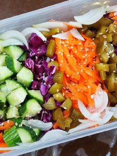 عکسی از دستور سالاد کلم قرمز