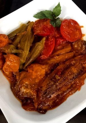 عکسی از دستور خوراک گوجه بادمجون و بامیه