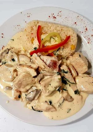 Φωτογραφία της συνταγής Κοτόπουλο 🍗 αλά κρεμ με ρύζι