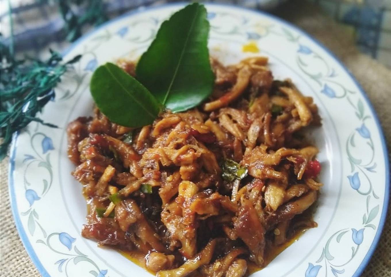 Ayam Suir Bumbu Rendang