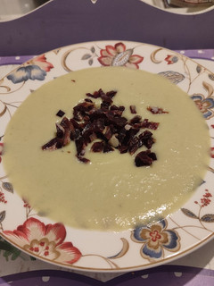 Una foto de Crema de calabacín y puerros