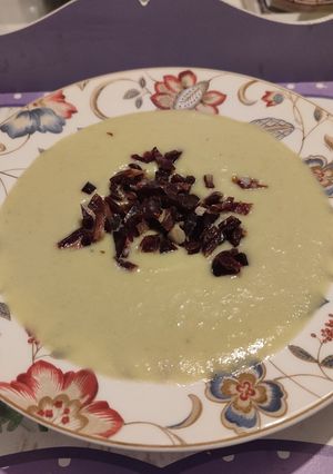 Una foto de Crema de calabacín y puerros