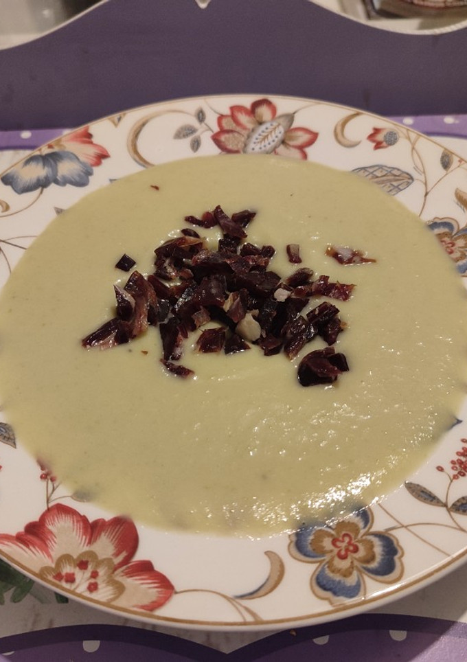 Una foto de Crema de calabacín y puerros