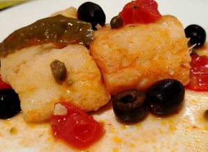 Foto di Baccalà in Umido con Pomodorini, Peperoni, Capperi e Olive Nere