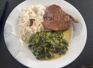Une photo de Steak avec Épinards à la Crème