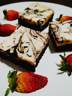 A picture of Cheesecake Brownies (Keto).