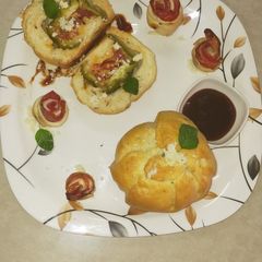 A picture of Ball pizza.