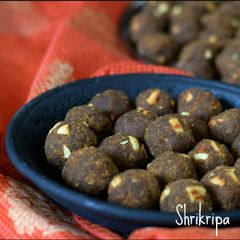 Thambittu Unde / Matta Rice Laddu A picture of Thambittu Unde / Matta Rice Laddu.