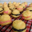 Cream Puff a.k.a Kue Soes...vla cokelat & strawberry