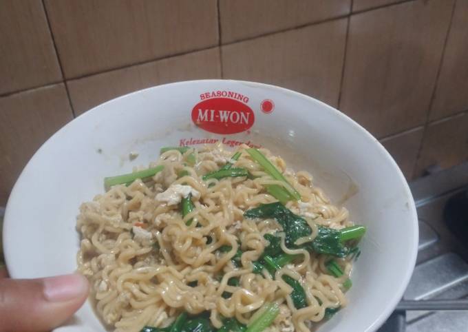 Resep Mie Instan Bumbu Seblak yang Lezat