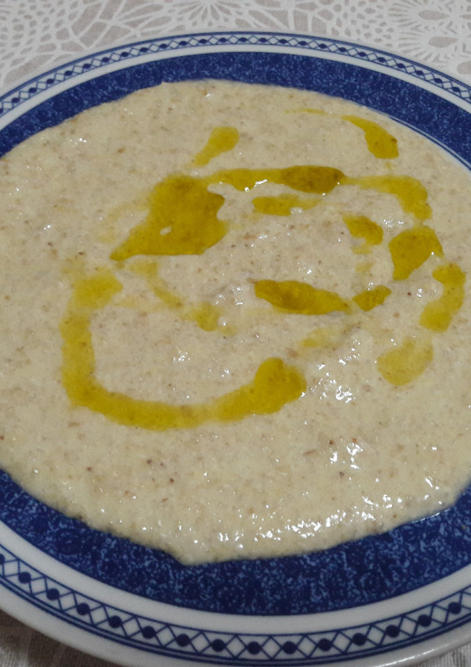 Una foto de Hummus de trigo sarraceno vegano