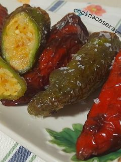 Una foto de Pimientos rellenos de tortilla de patatas con sobrasada