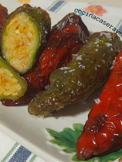 Una foto de Pimientos rellenos de tortilla de patatas con sobrasada