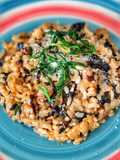 Risotto de pollo y trompetas de la muerte